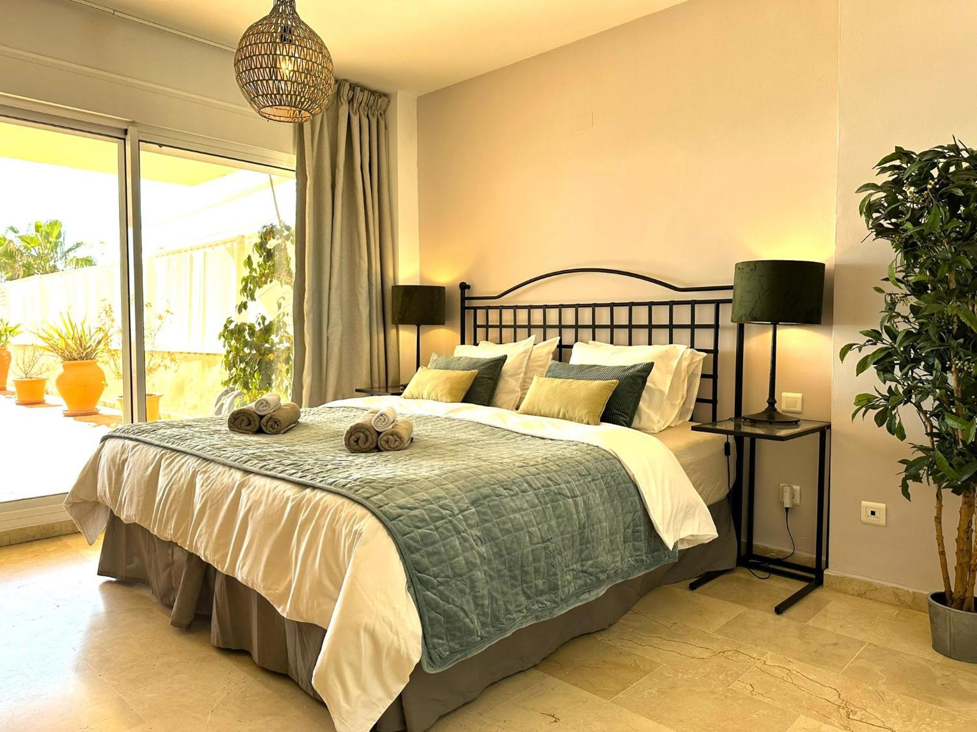Apartments Bermuda Beach Estepona Esterno foto