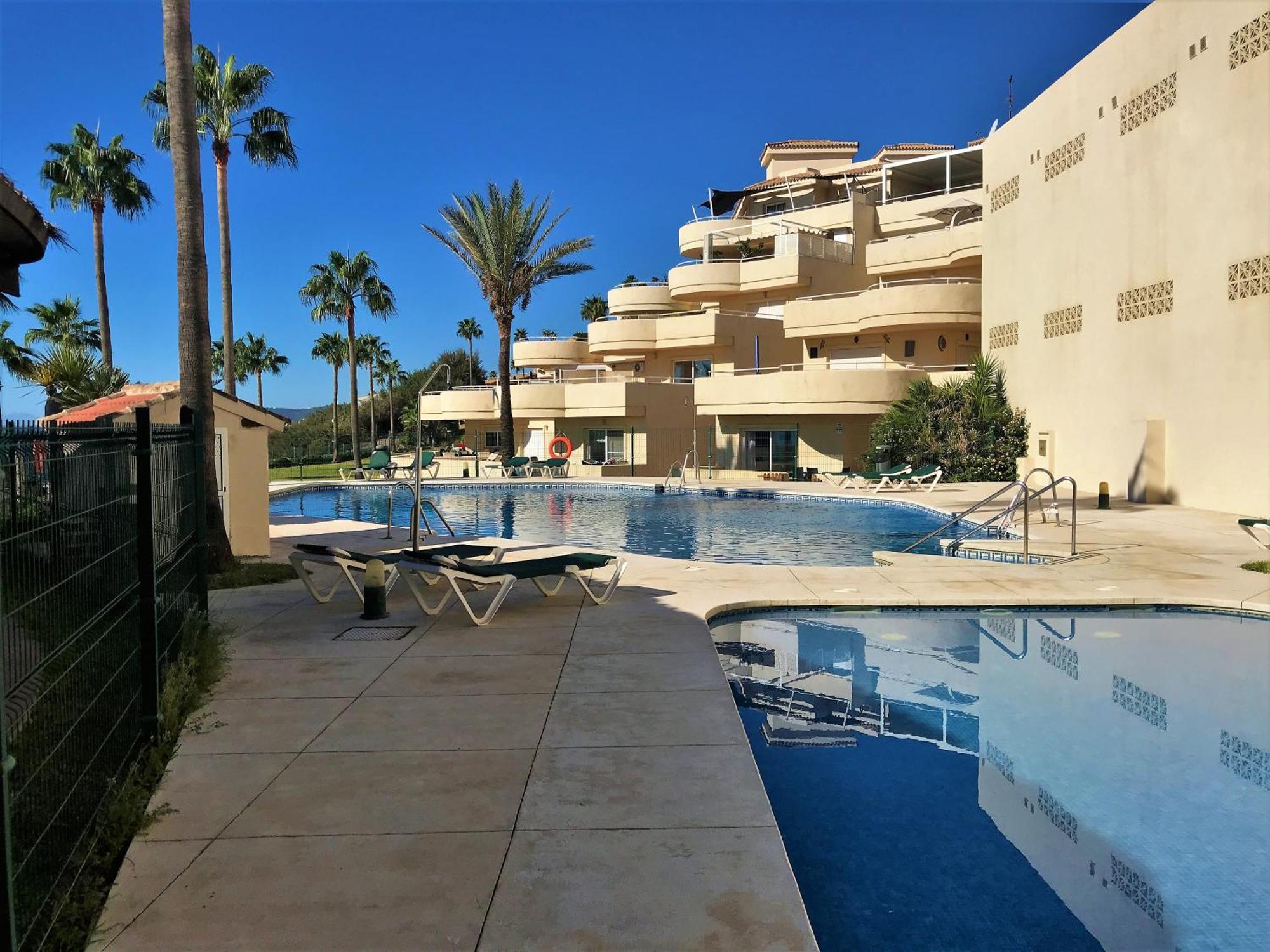 Apartments Bermuda Beach Estepona Esterno foto